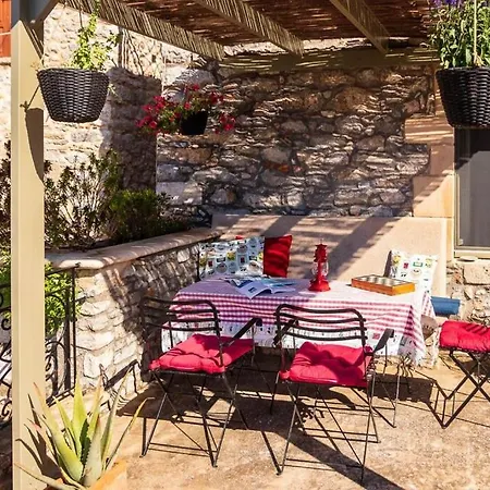 Lejlighed Ilakati House, Megalo Horio Village, Tilos Island *