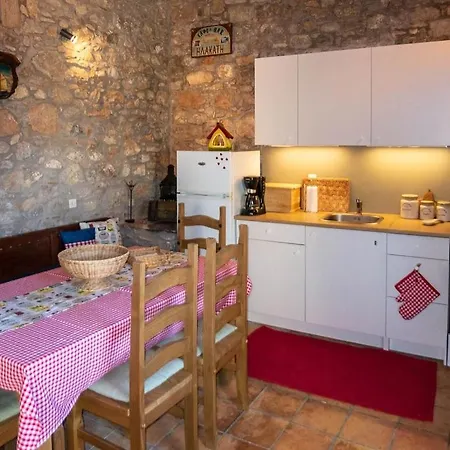 Ilakati House, Megalo Horio Village, Tilos Island Apartment *