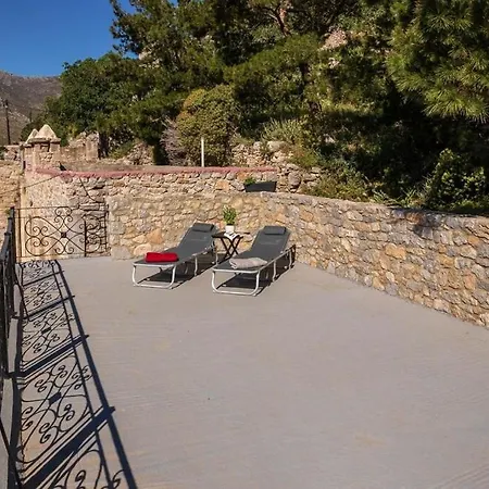 Ilakati House, Megalo Horio Village, Tilos Island Apartament