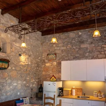 Ilakati House, Megalo Horio Village, Tilos Island Apartament