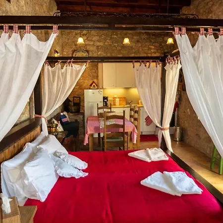 Ilakati House, Megalo Horio Village, Tilos Island Lejlighed *