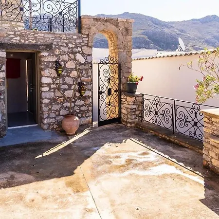 Apartment Ilakati House, Megalo Horio Village, Tilos Island *