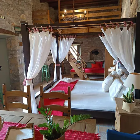 شقة Ilakati House, Megalo Horio Village, Tilos Island *