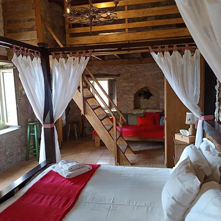 Ilakati House, Megalo Horio Village, Tilos Island شقة Megálon Choríon