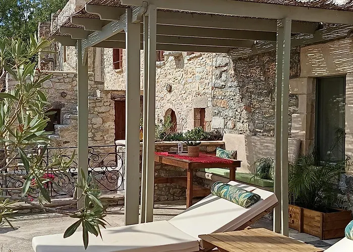 아파트 Ilakati House, Megalo Horio Village, Tilos Island *